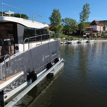 Jachttravel 보트호텔 Mikołajki