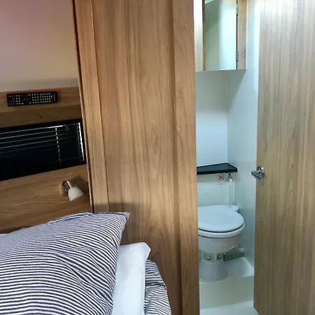 보트호텔 Jachttravel *