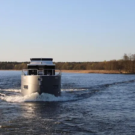 Jachttravel 보트호텔 Mikołajki
